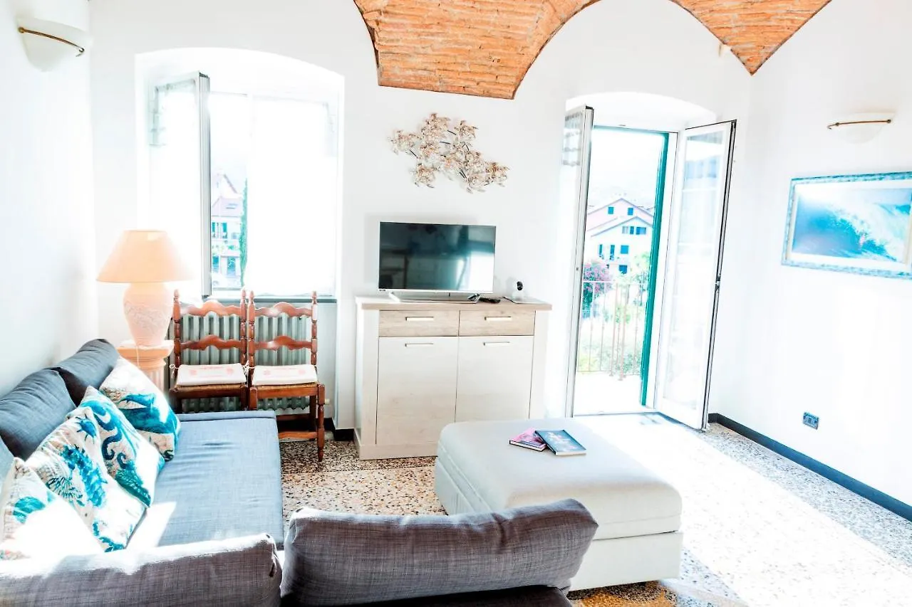 Villa Musso By Tempovacanza Molino Nuovo  0*, Molino Nuovo (Savona)
